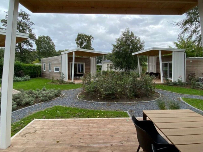 Outdoor dining, Tiny Cottage Hottub 2+2
