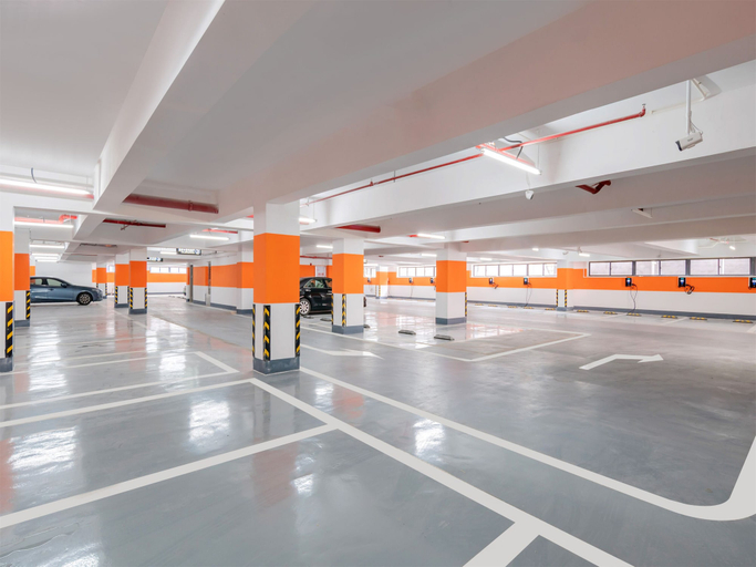 Wheelchair accessible van parking, Vienna International Hotel Guangzhou Baiyun International Airport Branch - Free Shuttle Bus to Guangzhou Baiyun International Airport &amp; Free Deliver Service to Canton Fair Complex During Canton Fair Period, Guangzhou