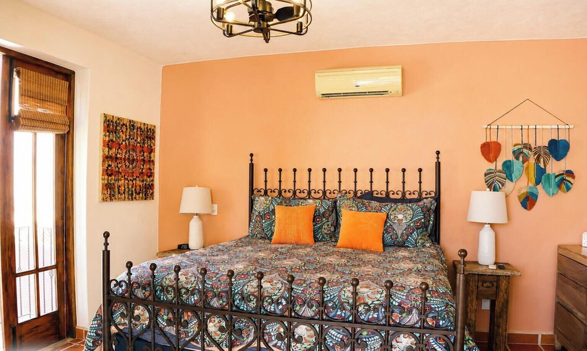 Room 2, Spectacular Home Located Steps From Lap Pool With Great Patio, Comondú