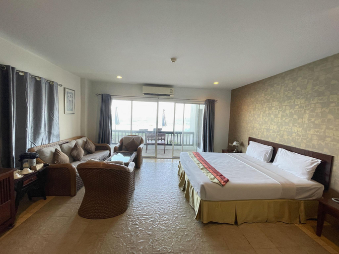 Bedroom 3, Golden Pine Beach Resort, Pran Buri