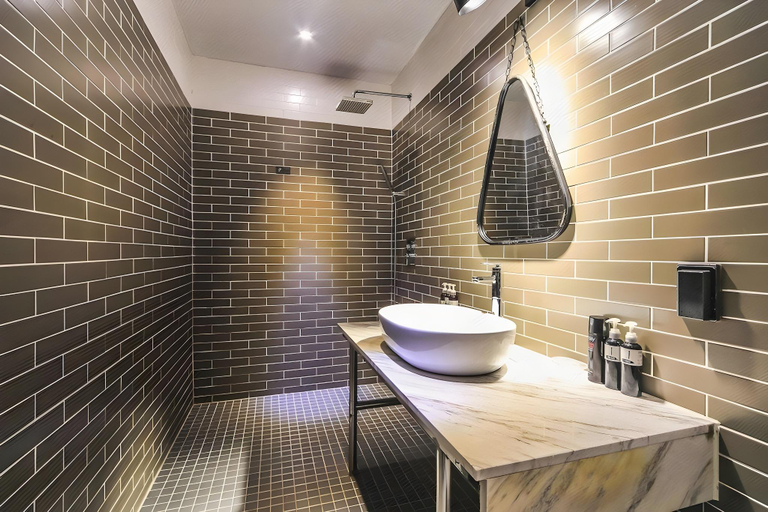 Bathroom 4, The Hound Hotel, Jung