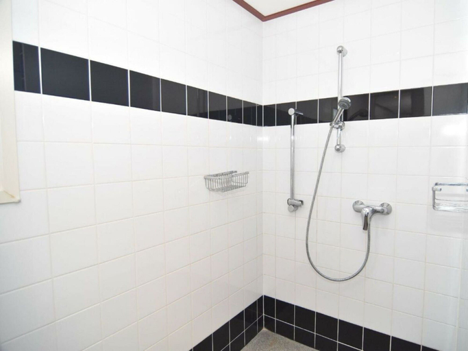 Bathroom 2, Comfort 4 Person Miva, Bergen