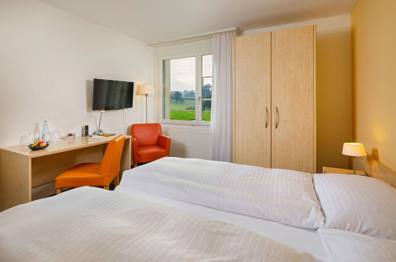 Bedroom 3, Hotel Boldern, Meilen