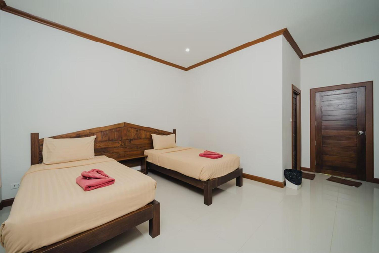 Bedroom 4, Saline Hot Spring Resort, Khlong Thom