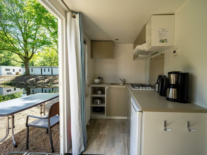 Private kitchen 2, Holiday Home in Amstelveen With Terrace, Amstelveen