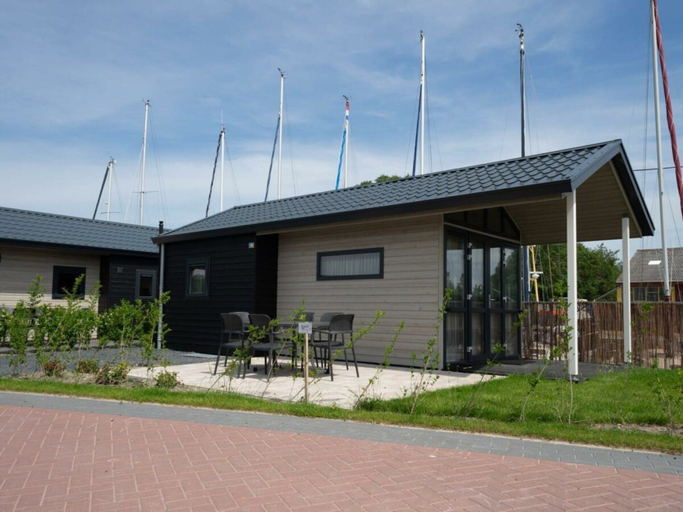 Exterior 4, Holiday Home in Bovenkarspel With Terrace, Stede Broec