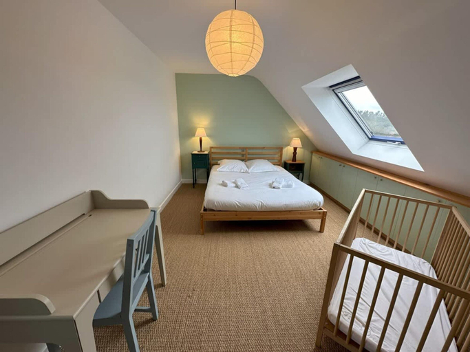 Room 2, Charming House in Landeda With Sea View, Finistère