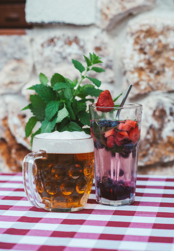 Food & Drinks 2, Hostinec pod ubocou, Brezno