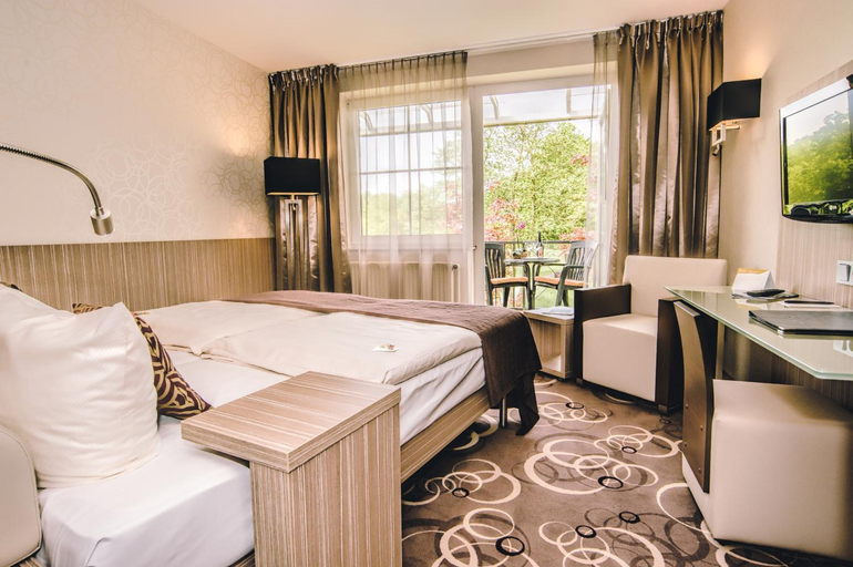 Bedroom 3, NordWest-Hotel Bad Zwischenahn, Ammerland