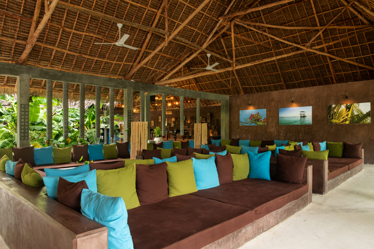 Public Area 3, Fun Beach Hotel, Kusini