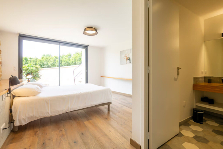 Room 5, Fouleix Countryside Villa With Pool & Garden, Dordogne