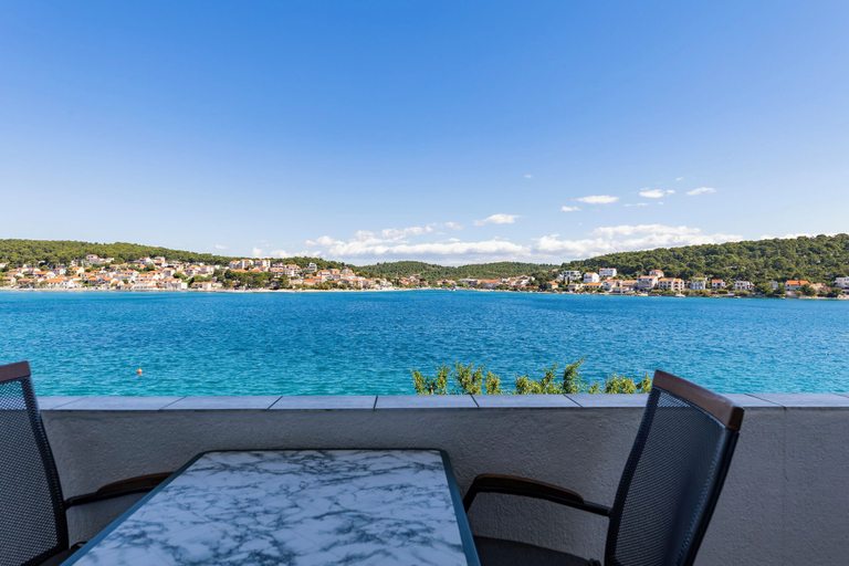 Others 5, Apartments Marica, Tisno