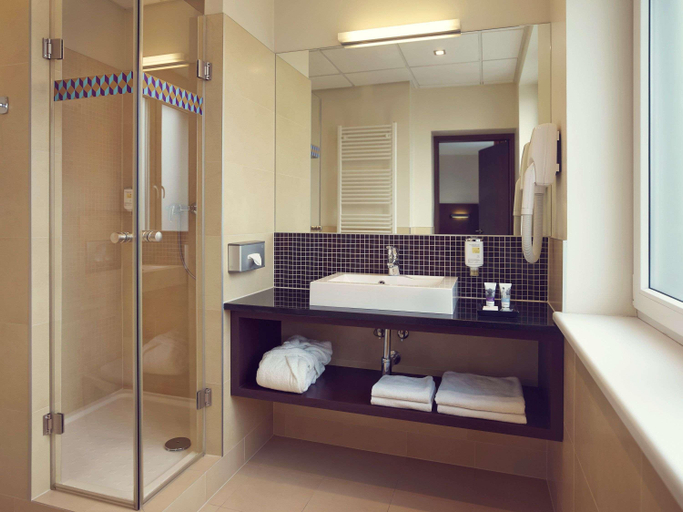 Bathroom 4, Mercure Warszawa Airport, Warsaw