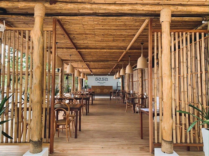 Food & Drinks 4, Issara Beach Resort Beachfront Zone, Sichon
