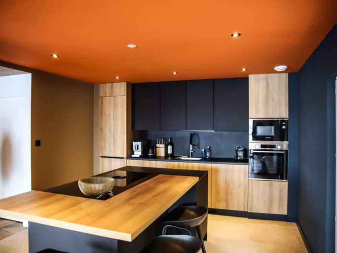 Private kitchen 3, Apartment in Landeda With Beachfront Views, Finistère