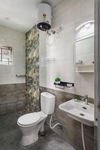 Bathroom 3, The Nebula by Red Olive, Bangalore