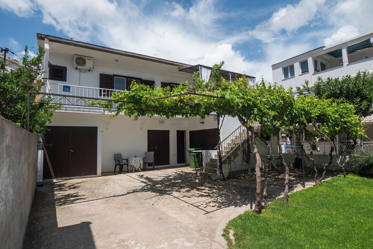 Primary image, Apartments and Room Sanja, Vodice