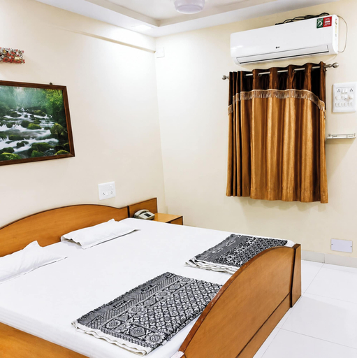 Room 5, Hotel The Saro-Var, Ahmadabad