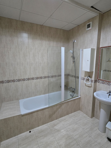 Bathroom 4, Hostal La Cigüeña, Segovia