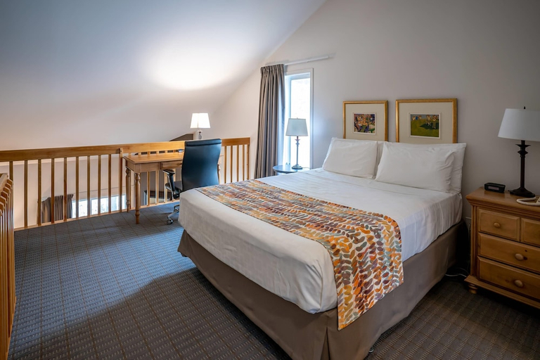Bedroom 3, Hotel Cheribourg, an Ascend Collection Hotel, Memphrémagog