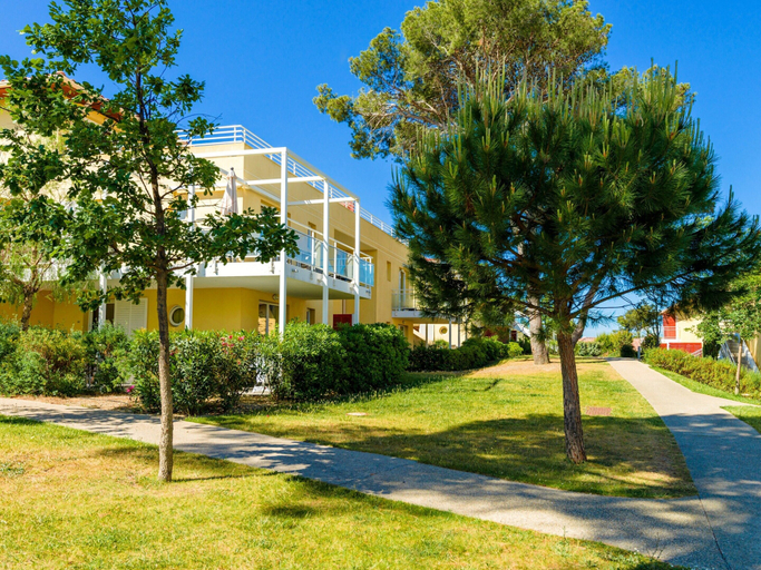 Garden, Cote D'azur Chic Apartment for 4, Var