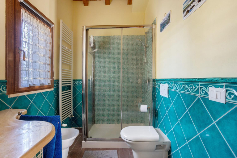 Bathroom 4, Villa Gardenia - Private Garden, La Spezia