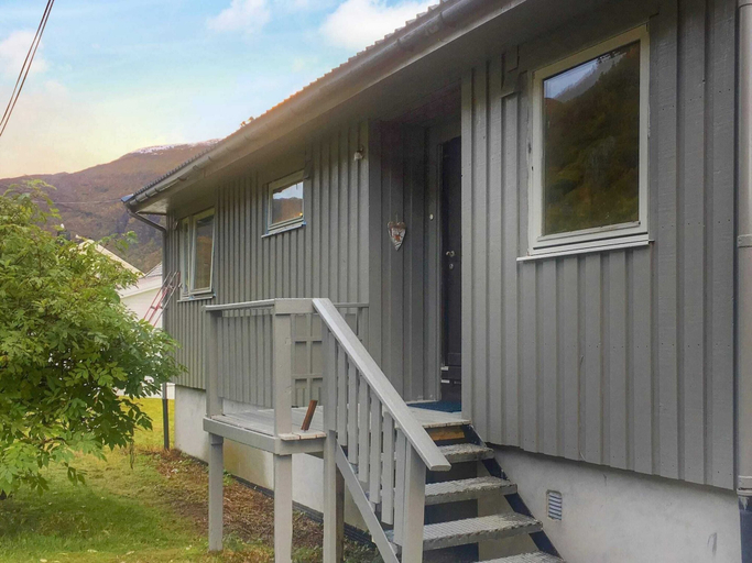 Exterior & Views, 8 Person Holiday Home in Kaldfarnes, Torsken