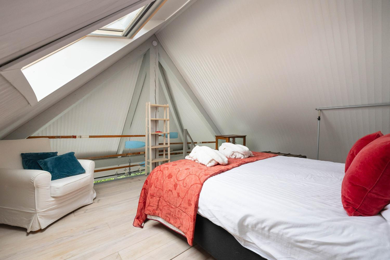 Bedroom, Chambre d hotes Le Joyau with indoor pool and sauna, Brabant Wallon