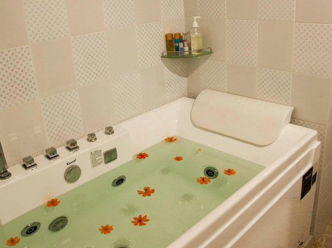 Bathroom 4, Zaza Hotel Bangpoo, Muang Samut Prakan