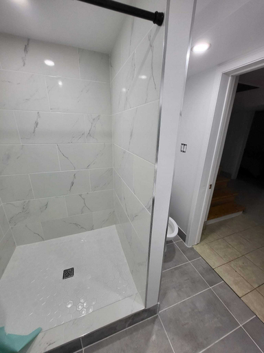 Bathroom 3, Motel Pike Route, Brome-Missisquoi