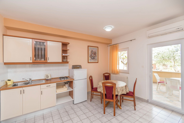 Others 5, Apartments Murter Jurjako, Murter