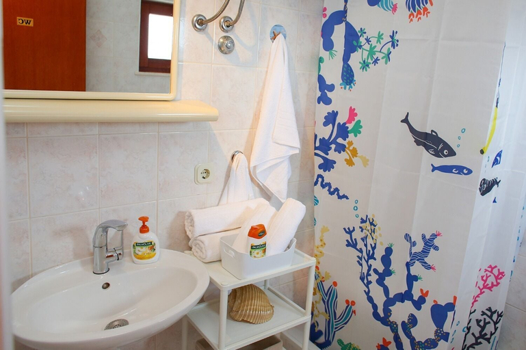 Bathroom 4, Apartment Bosiljka, Marina
