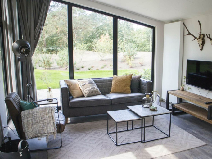 Living area, Pavilion Hottub 4, Ede