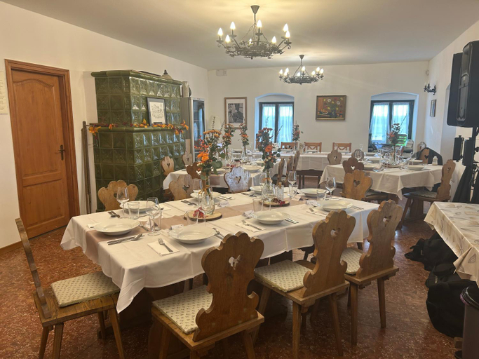 Food & Drinks 2, Somlo Kolonics Kuria, Ajka