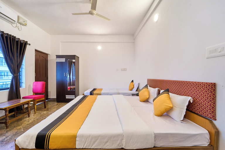 Room 5, Itsy Hotels R S Bhavan, 2 km from MIT Gate, Udupi