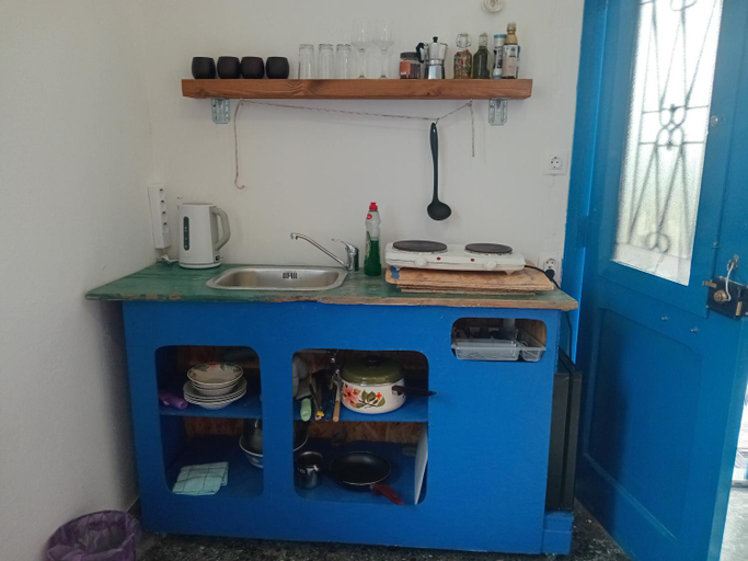 Others 2, La Maison Bleue, Faistos