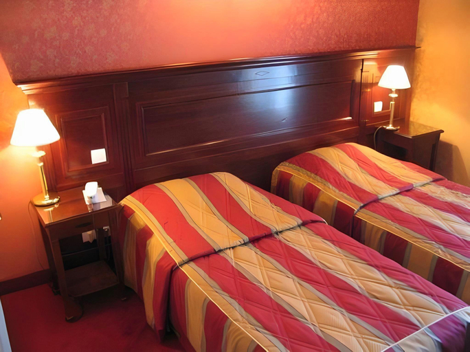 Bedroom 2, Hotel Viator, Paris