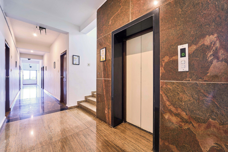 Elevator 2, Itsy Hotels R S Bhavan, 2 km from MIT Gate, Udupi