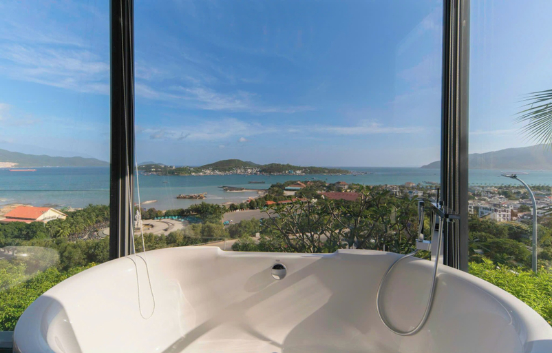 Bathroom 4, Anh Nguyen Oceanfront Villas, Nha Trang