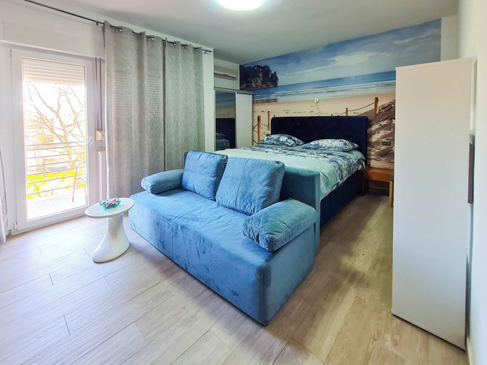 Room 5, Apartments Katica, Crikvenica
