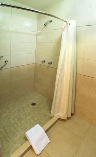 Bathroom 5, Brio Inn, Victoria