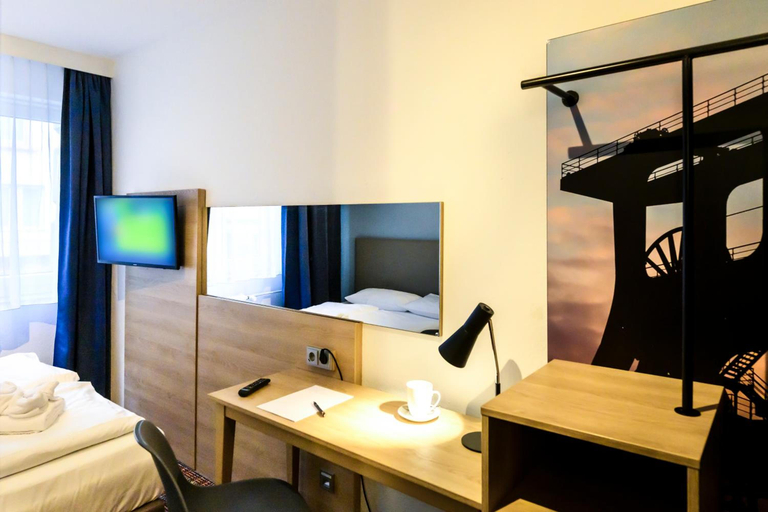 Bedroom 5, Hotel Ambassador Essen, Essen