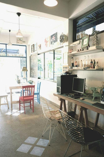 Food & Drinks 5, Chanchalay Hip Hostel, Mueang Krabi
