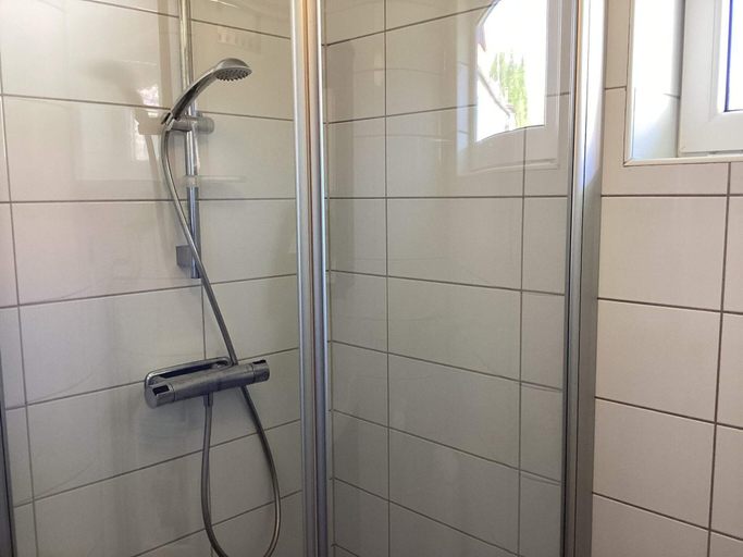 Bathroom 3, 4 Person Holiday Home in Stromstad, Strömstad