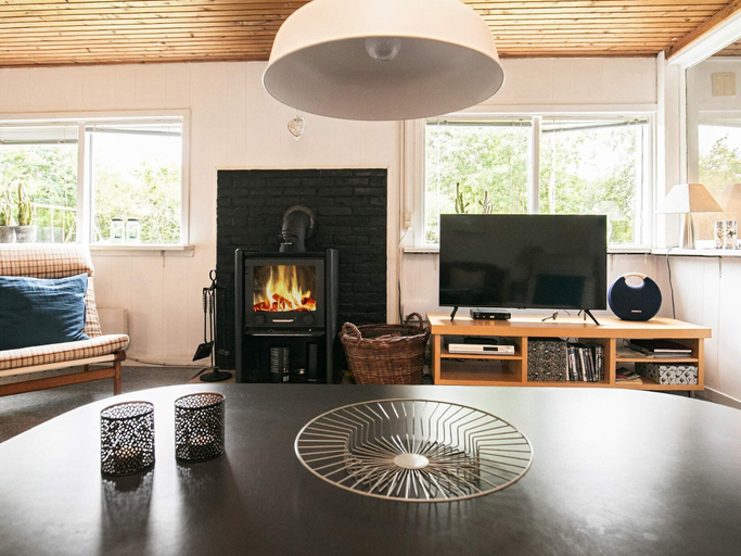 Others 4, 6 Person Holiday Home in Blavand, Varde