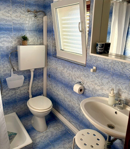 Bathroom 3, Apartments Ognjen, Murter