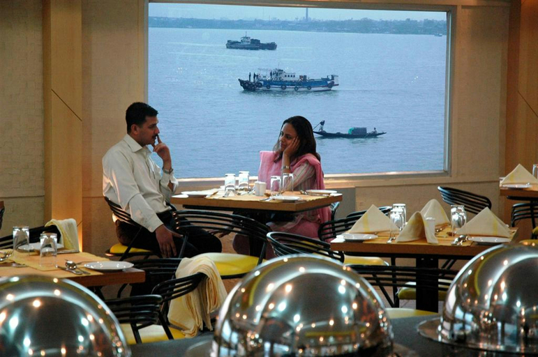 Food & Drinks 4, Polo Floatel Kolkata, Kolkata