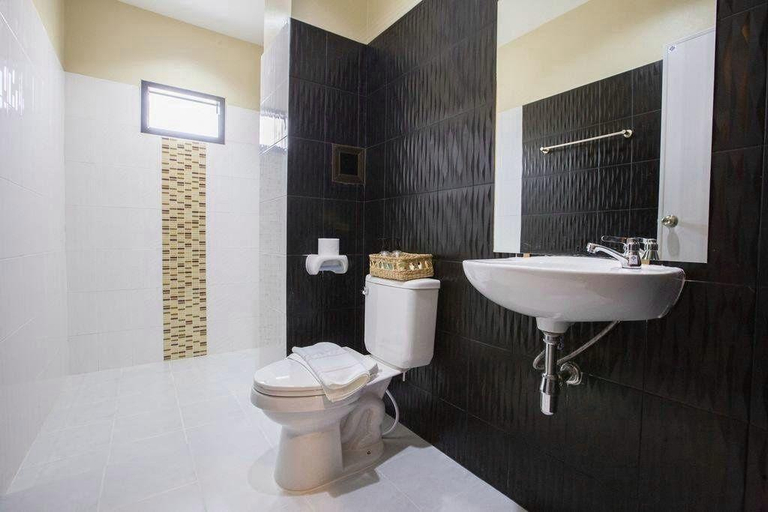 Bathroom, Siritrang Boutique Hotel, Muang Trang