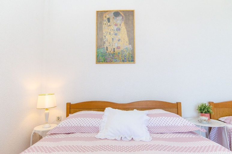 Room 5, Apartment Bosiljka, Marina