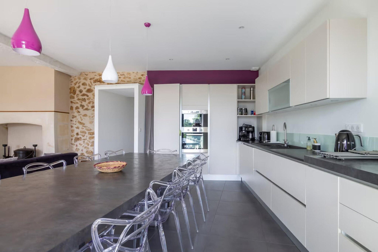 Private kitchen, Fouleix Countryside Villa With Pool & Garden, Dordogne